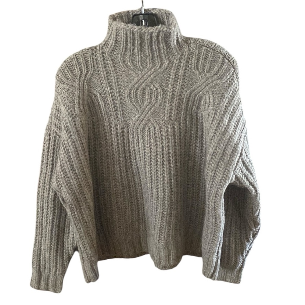 Aerie Chunky Knit Gray Cropped Sweater